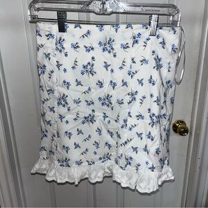 Emory park Floral White and Blue Skirt